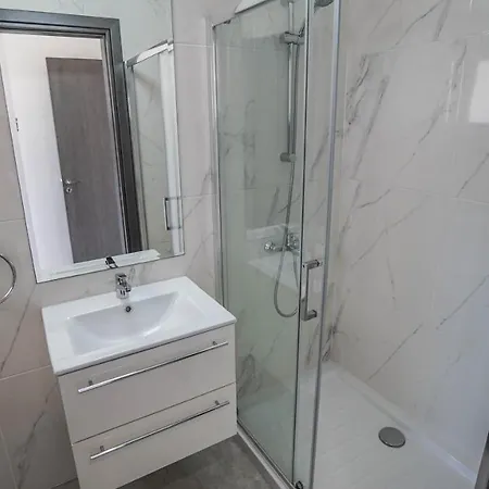 Lara Villa Aya Napa